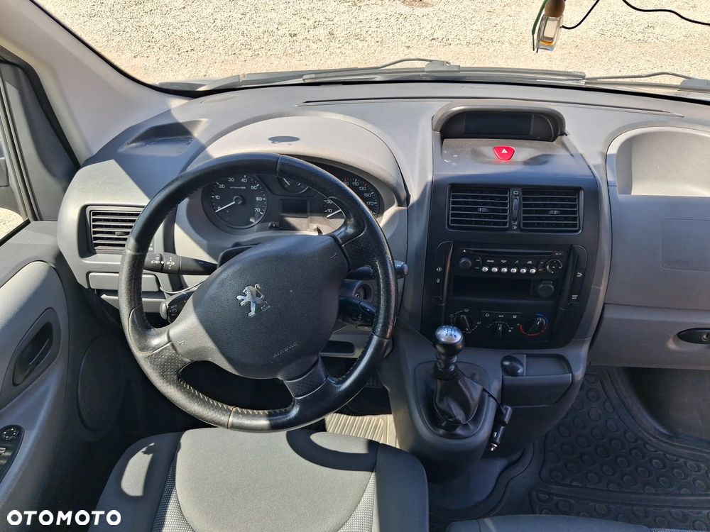Peugeot Expert - 8