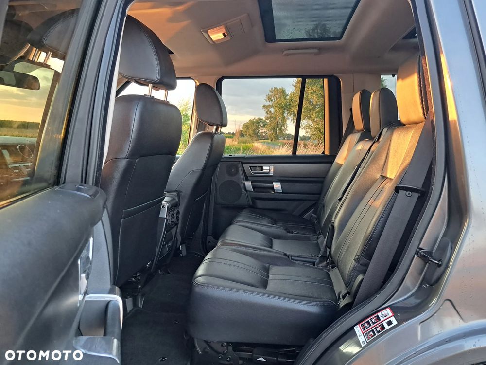 Land Rover Discovery SD V6 HSE - 32