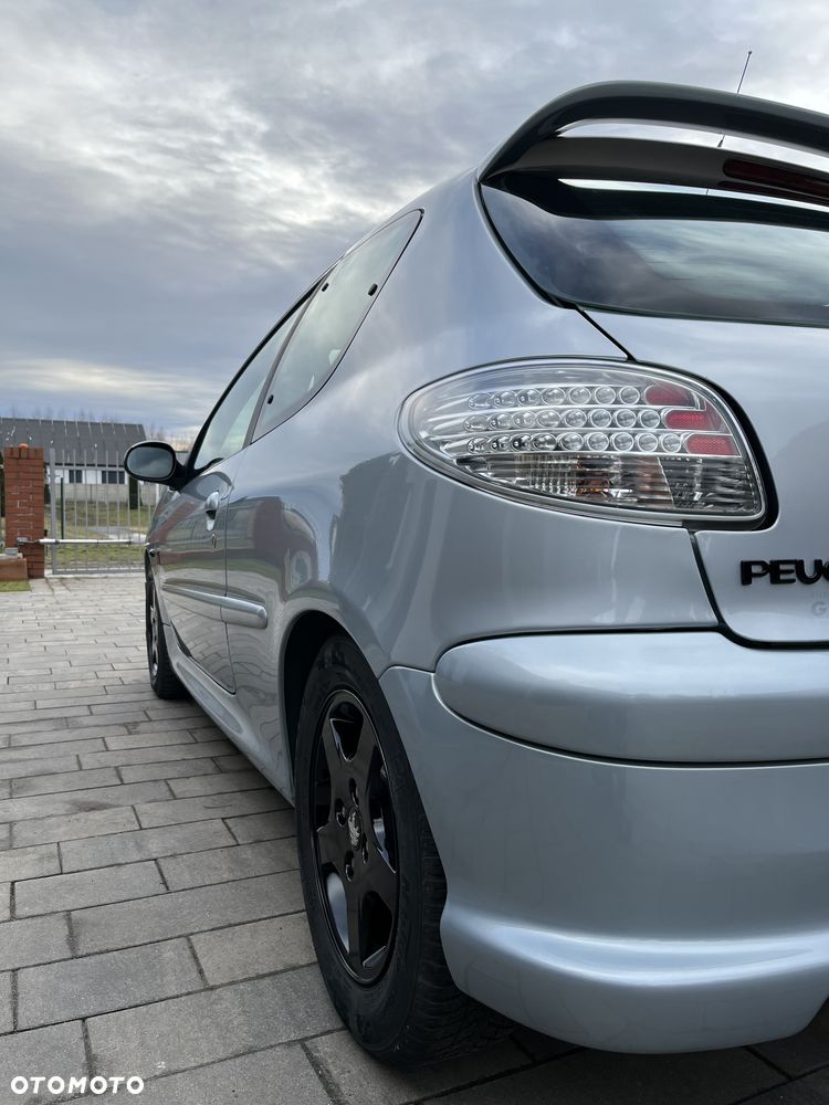 Peugeot 206 75 JBL - 11