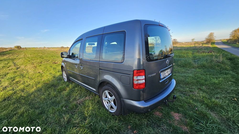 Volkswagen Caddy 2011