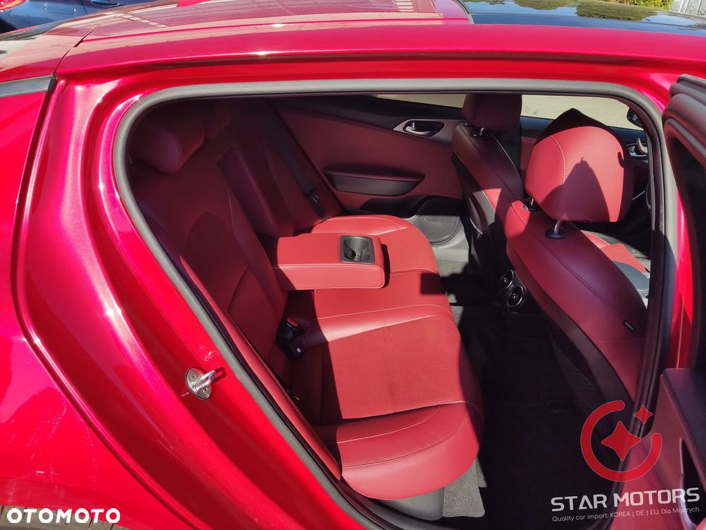 Kia Stinger - 21