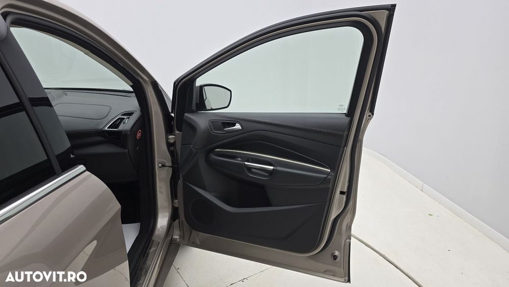 Ford Kuga - 18