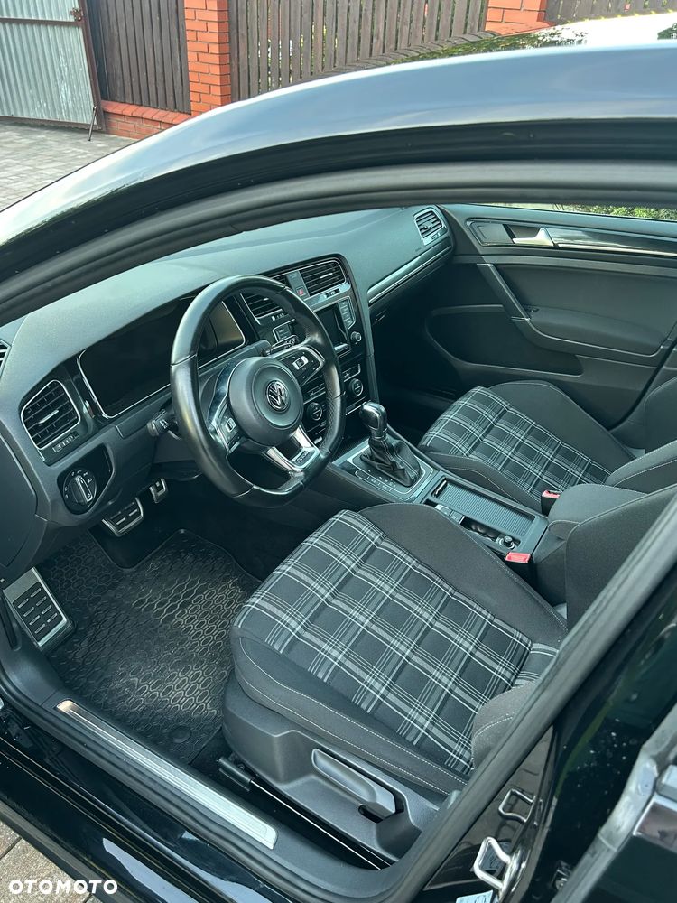 Volkswagen Golf GTD (BlueMotion Technology) DSG - 7