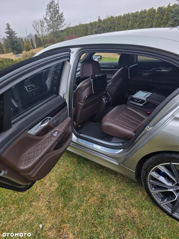 BMW Seria 7 M760Li xDrive V12 Excellence - 27
