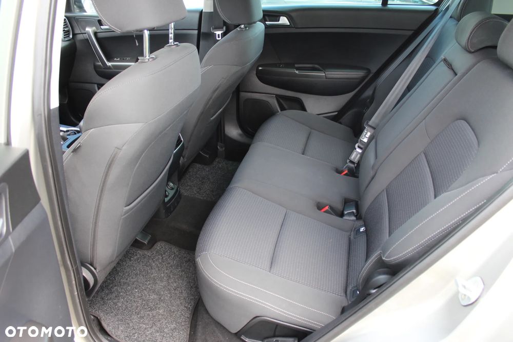 Kia Sportage 1.7 CRDI 2WD ISG Dream-Team Edition - 16