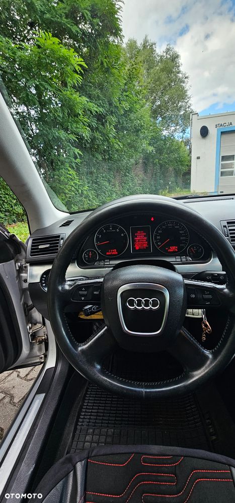 Audi A4 Limousine - 9