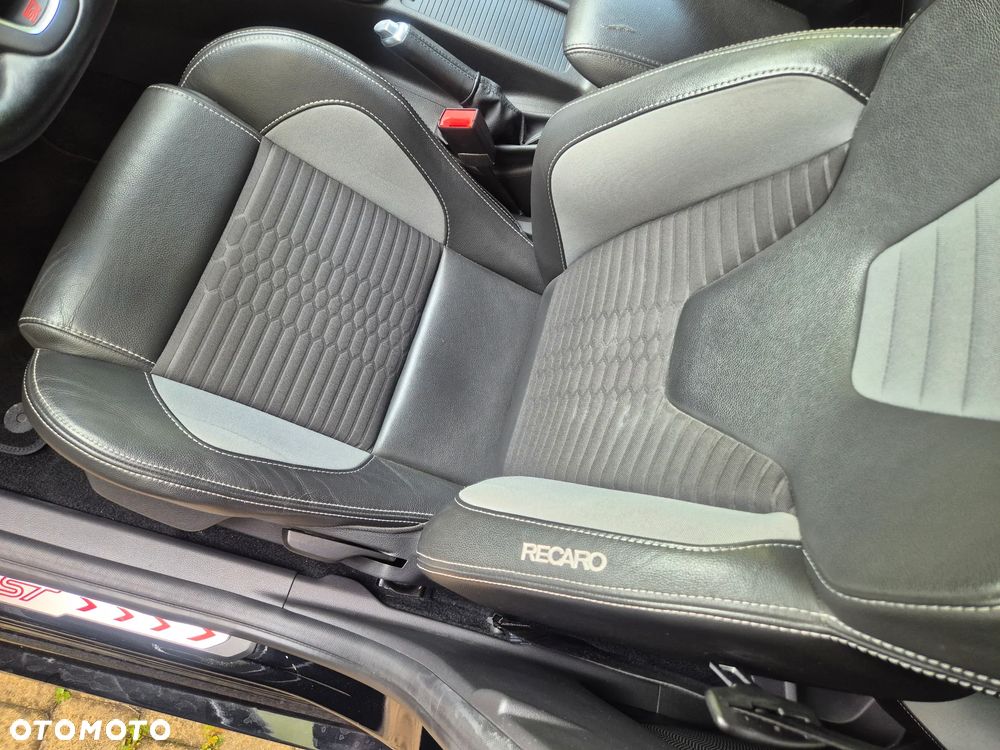 Ford Focus 2.0 TDCi ST mit Leder-Exclusiv-Paket - 15