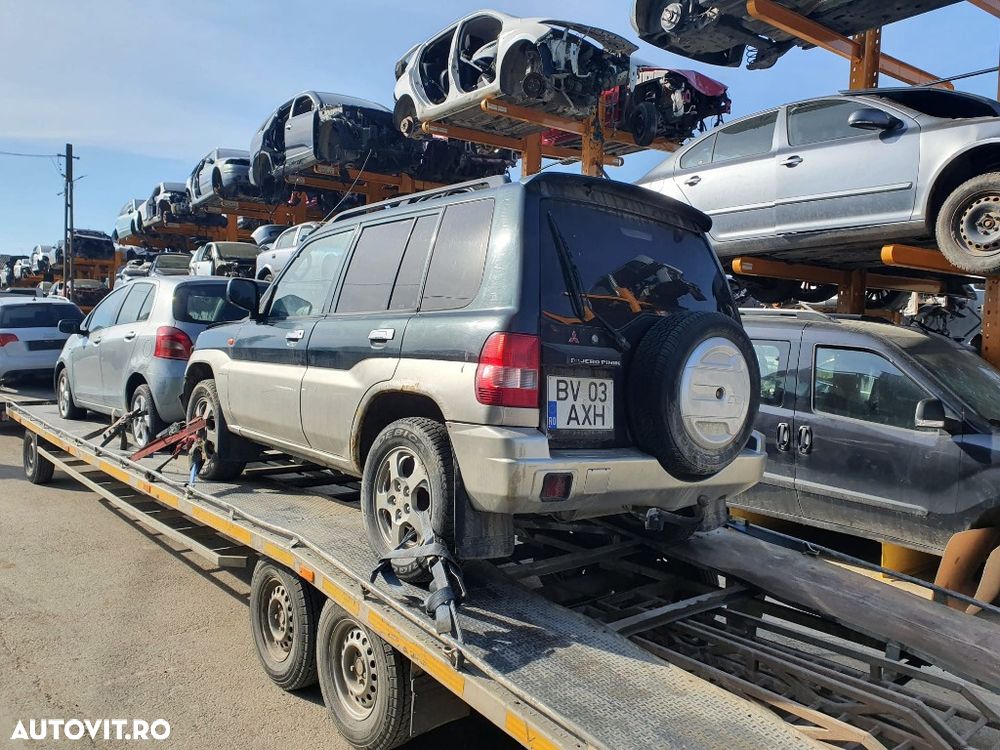 bara spate capota portbagaj haion mocheta rulou oglinda stanga dreapta Mitsubishi Pajero Pinin motor 1.8 benzina dezmembrez - 1