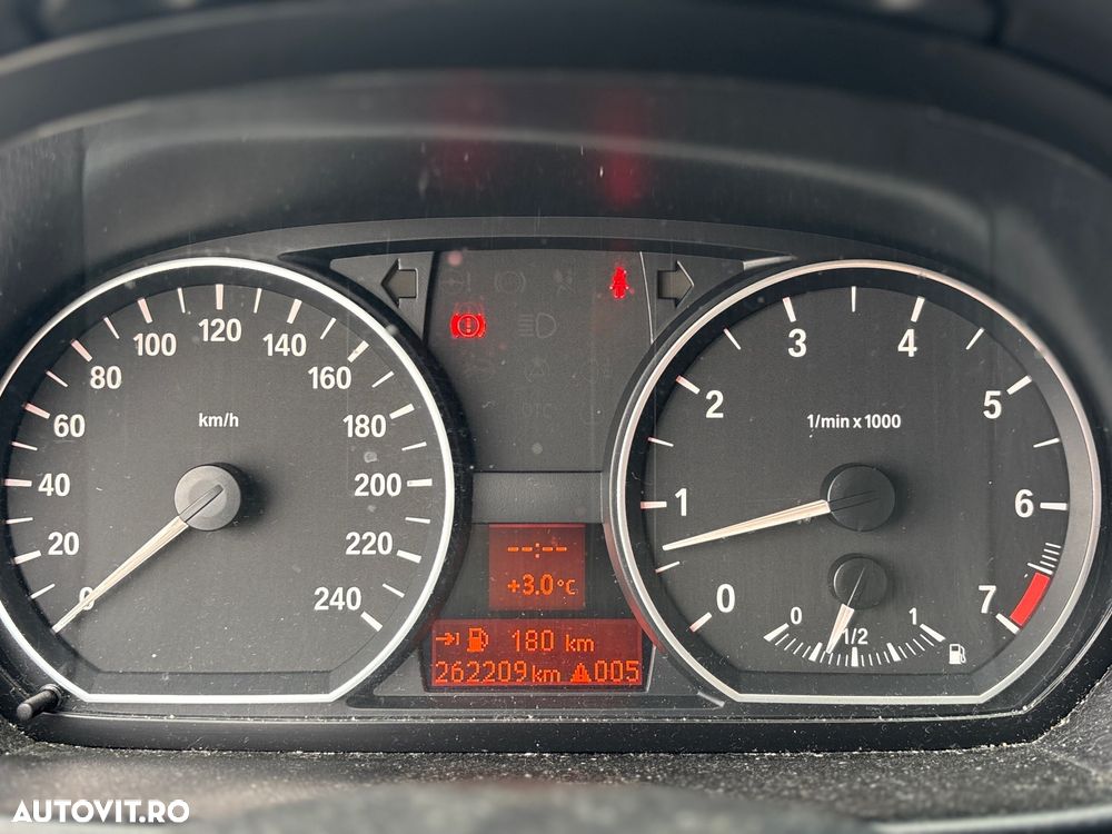 BMW Seria 1 116i - 13