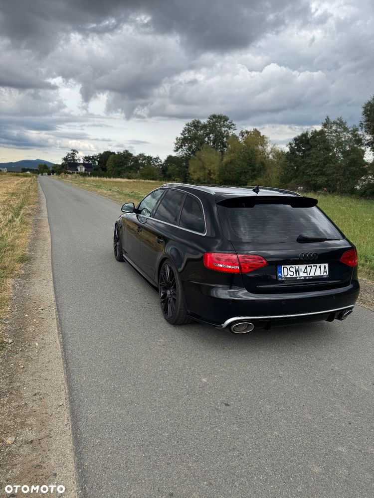 Audi A4 - 4