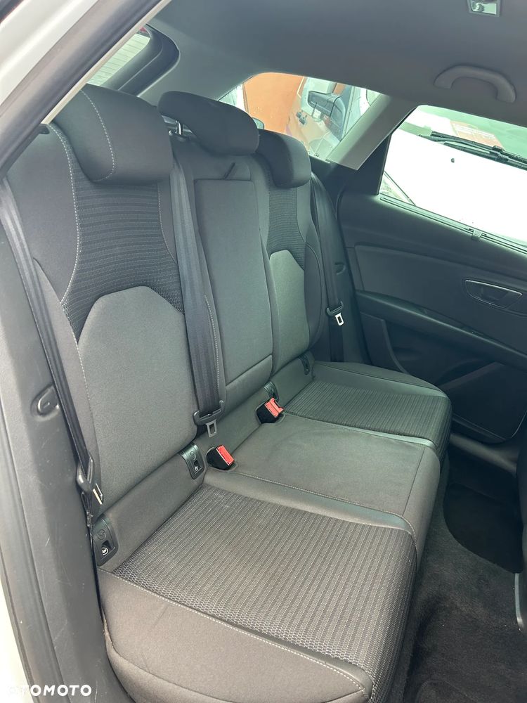 Seat Leon Sportstourer 2.0 TDI DPF DSG Xcellence - 10