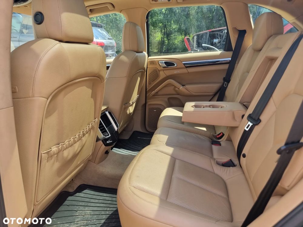 Porsche Cayenne Tiptronic S - 13