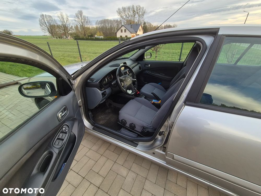 Nissan Almera 1.5 acenta PLUS - 7