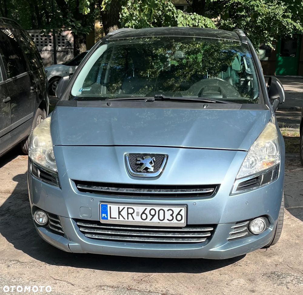 Peugeot 5008 2.0 HDi Premium + - 24