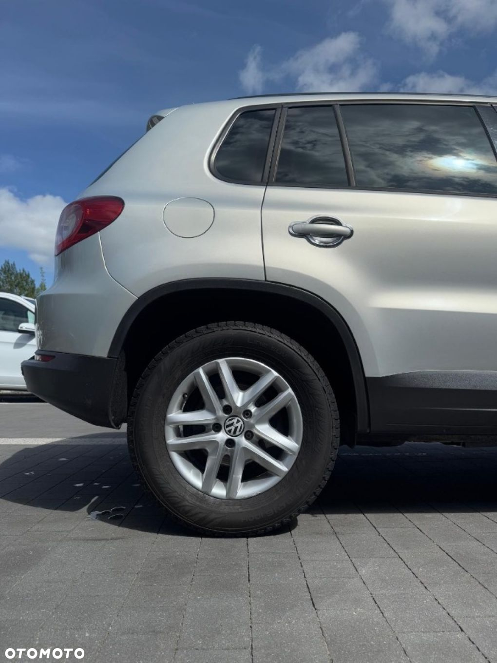 Volkswagen Tiguan - 10