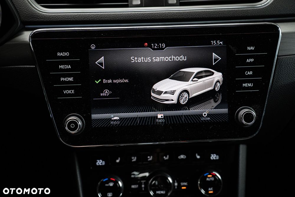 Skoda Superb 2.0 TDI DSG Premium Edition - 29