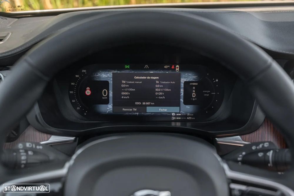 Volvo XC 60 T8 AWD Recharge Ultimate Bright — fotografia 13