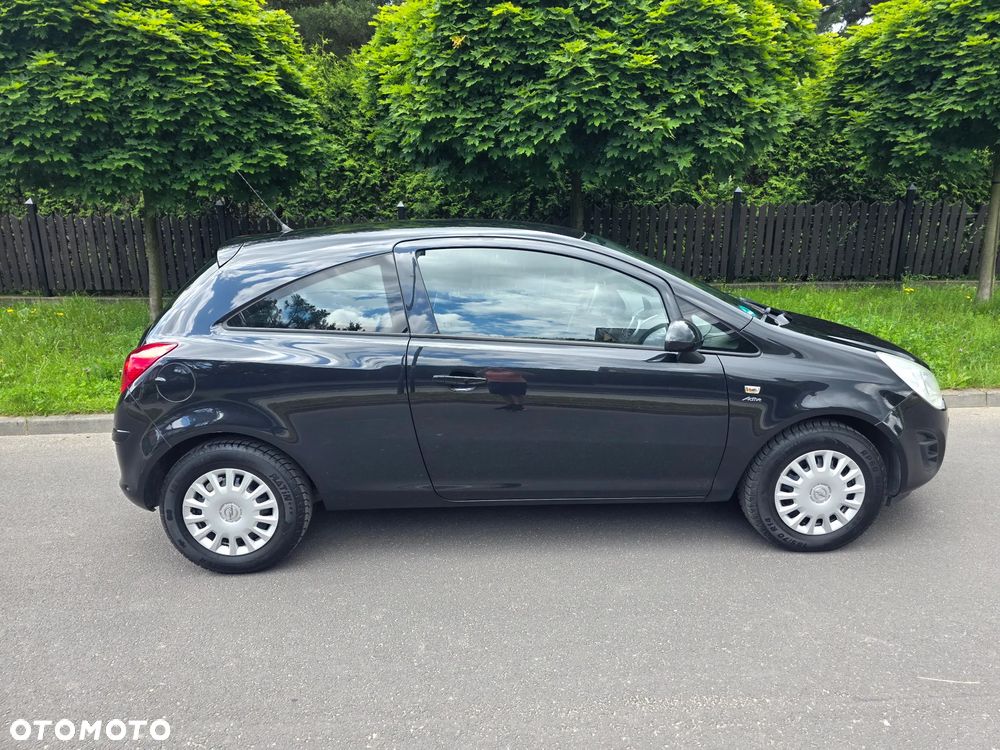 Opel Corsa 1.2 16V Edition / Active - 4