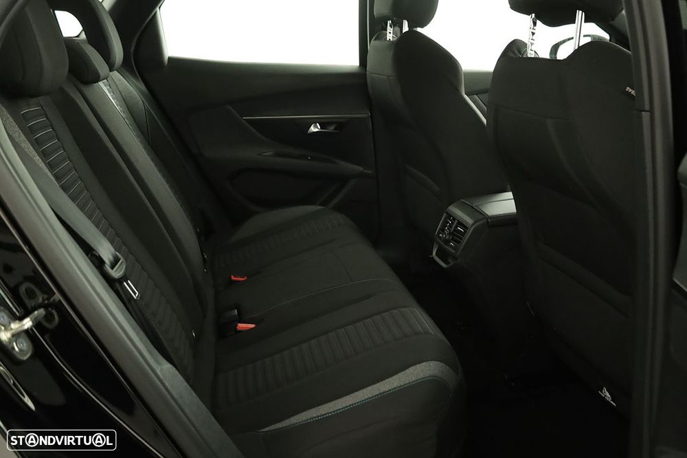 Peugeot 3008 1.6 Hybrid Allure e-EAT8 - 26