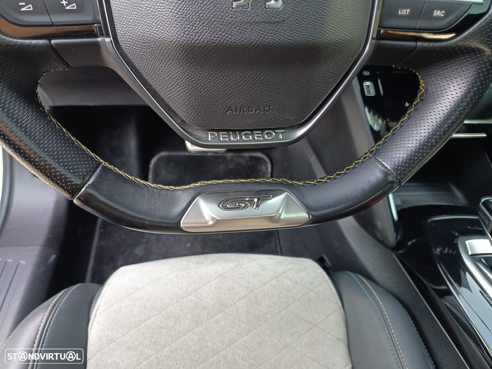 Peugeot e-2008 GT+ - 12