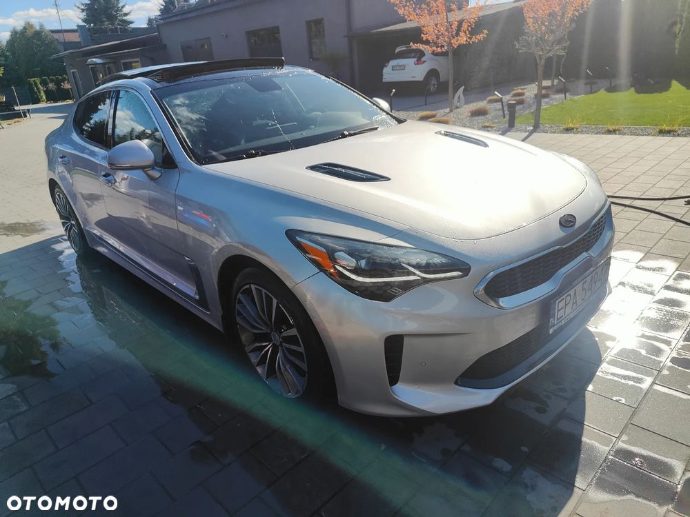 Kia Stinger - 2
