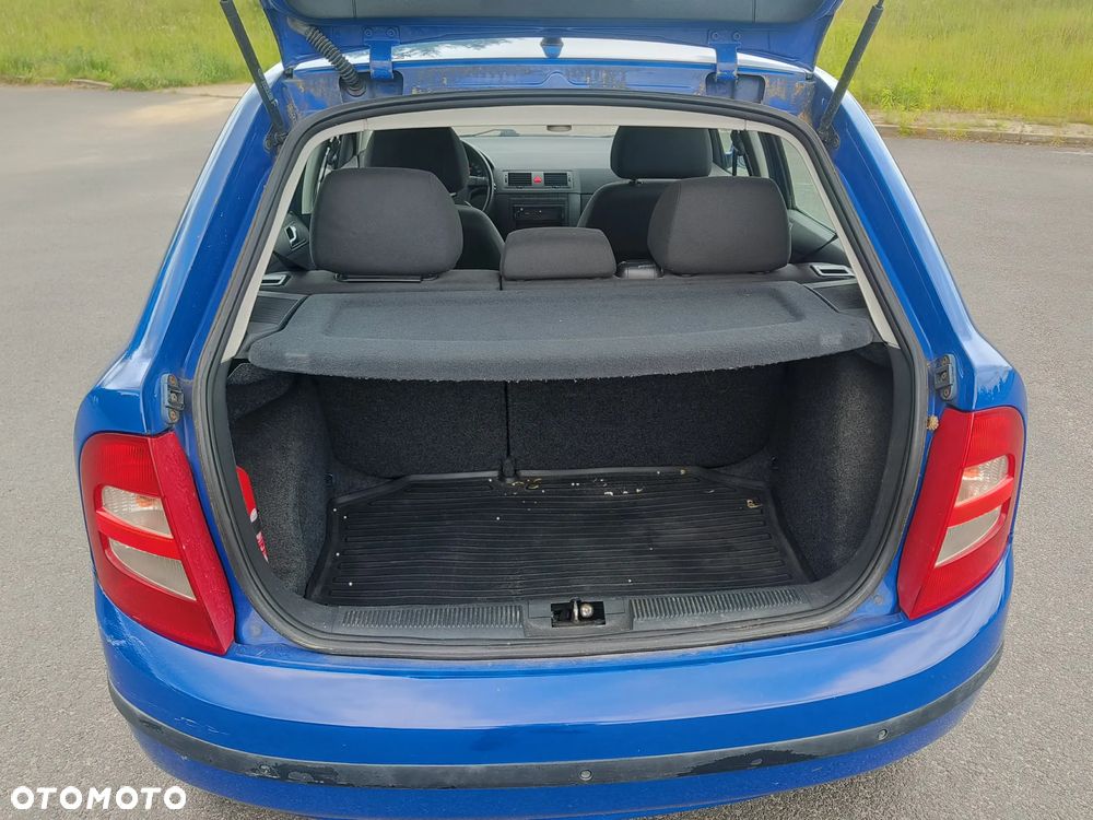 Skoda Fabia 1.2 HTP Fresh - 12