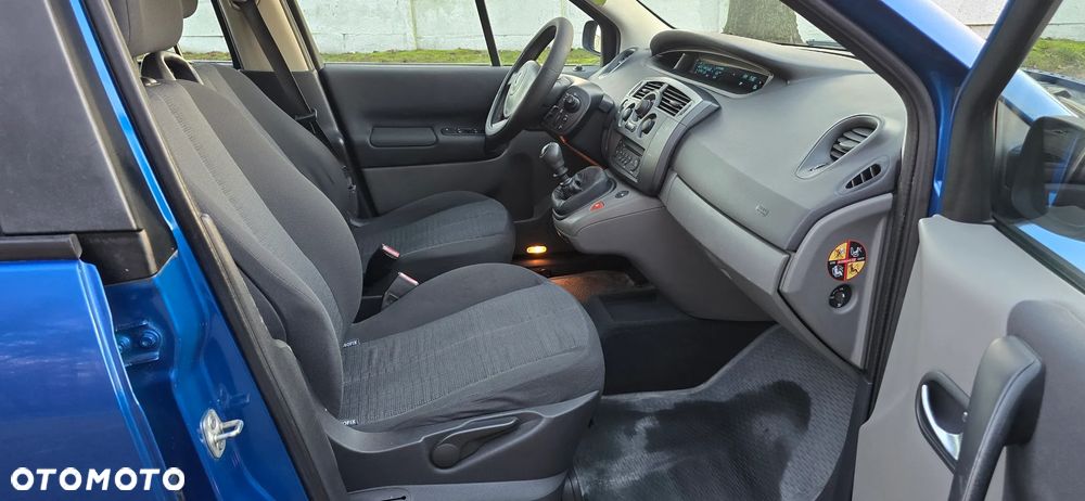 Renault Scenic 1.6 16V Authentique - 8