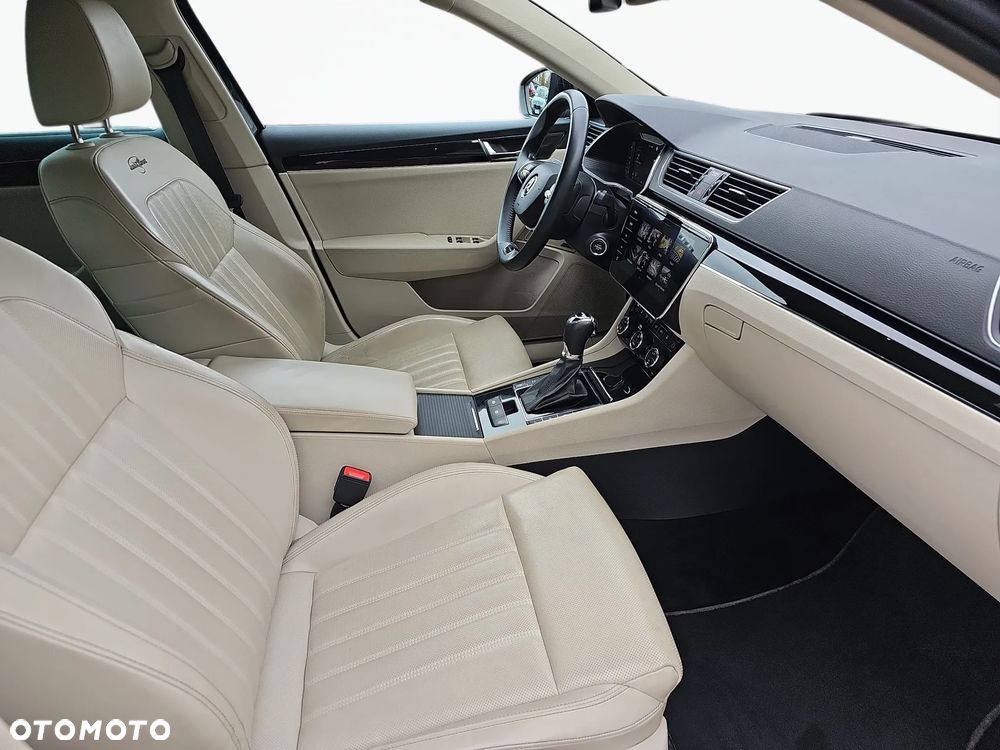 Skoda Superb 2.0 TDI SCR 4x4 L&K DSG - 10