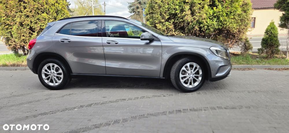 Mercedes-Benz GLA - 6