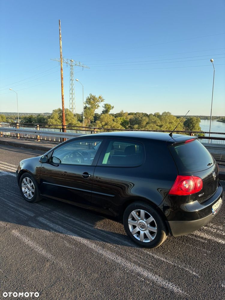 Volkswagen Golf - 6