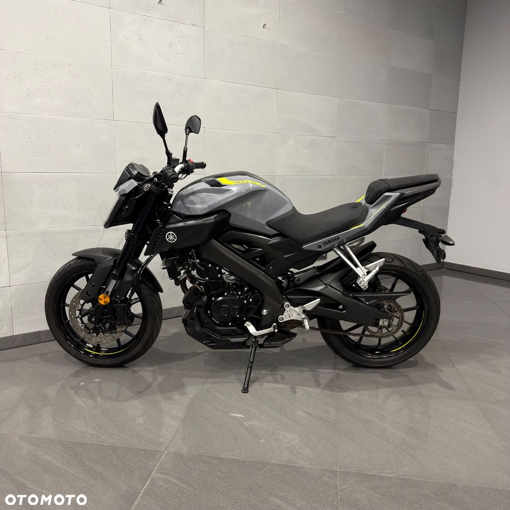 Yamaha MT - 8