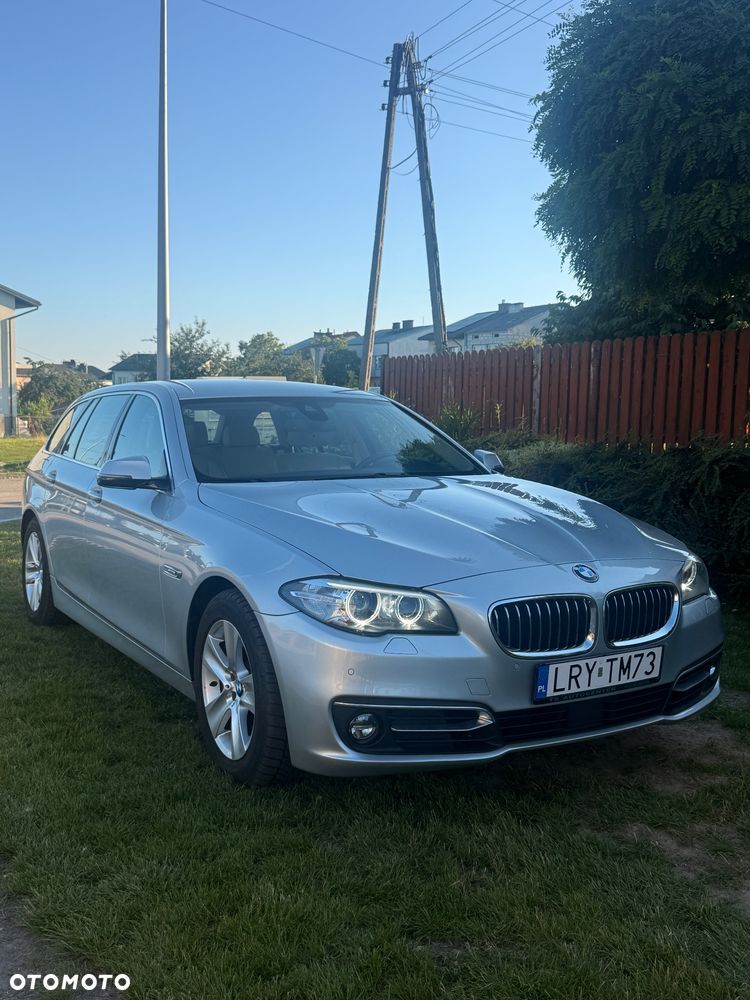 BMW Seria 5 528i xDrive Sport-Aut Luxury Line - 7