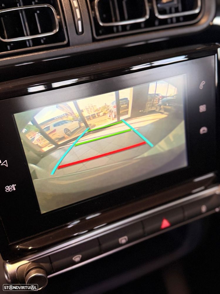 Citroën C3 1.2 PureTech Shine - 19