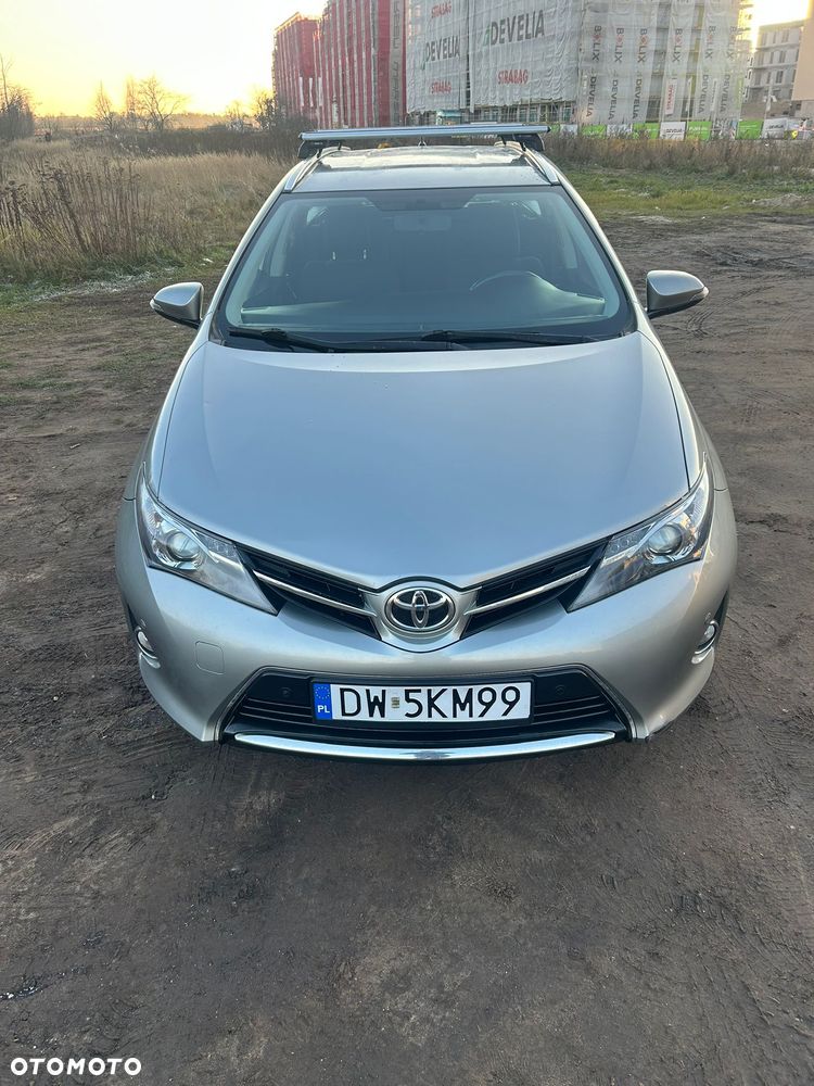 Toyota Auris 1.6 Executive - 1