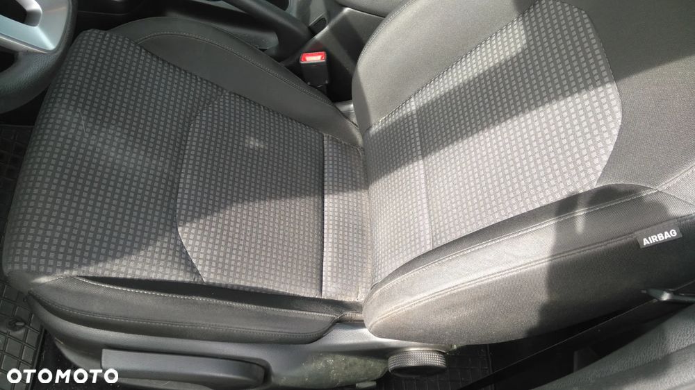 Kia Ceed 1.6 CRDi SCR M - 6