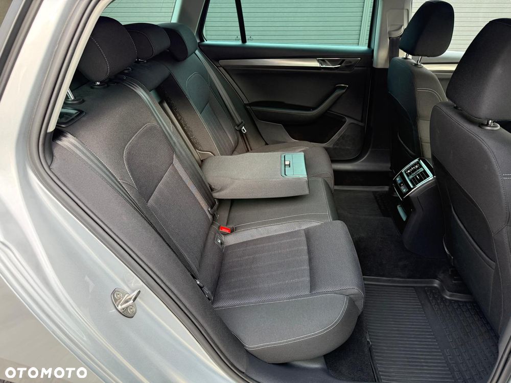 Skoda Superb 1.5 TSI Style DSG - 36