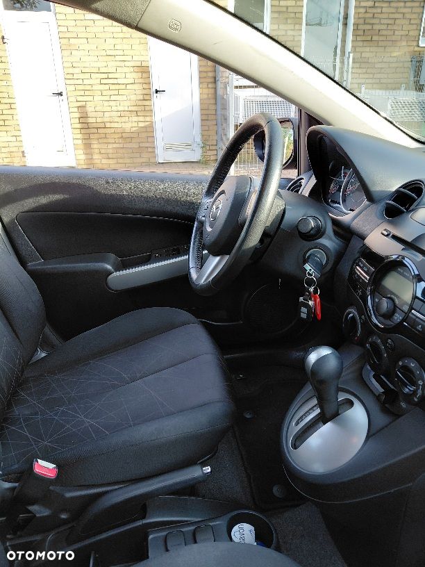 Mazda 2 1.5 Exclusive + - 8