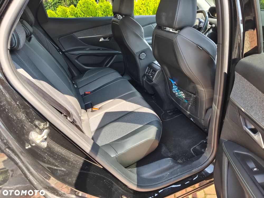Peugeot 3008 BlueHDi 130 Stop & Start EAT8 Allure - 9