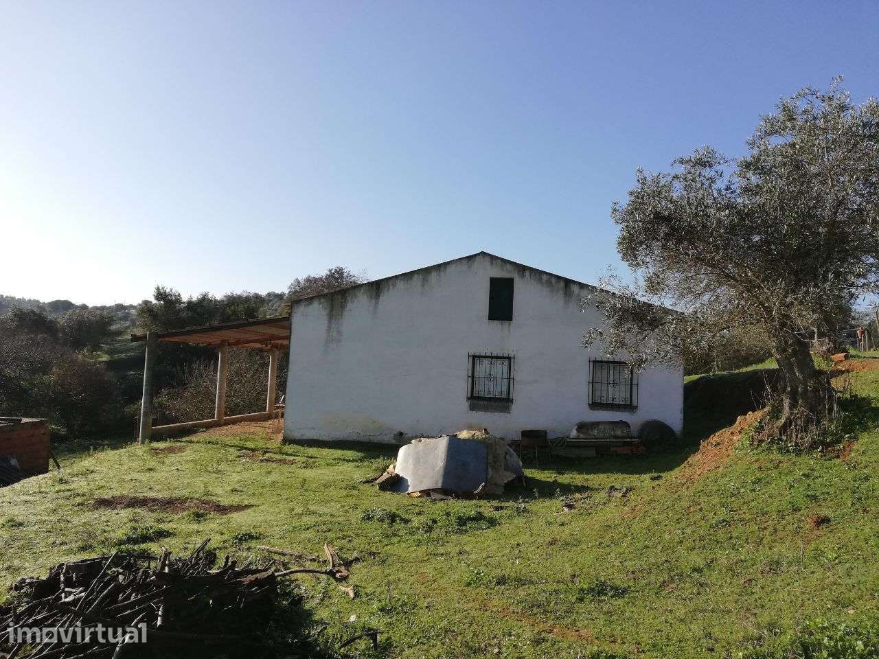 Terreno Rústico com Construção - Grande imagem: 2/9