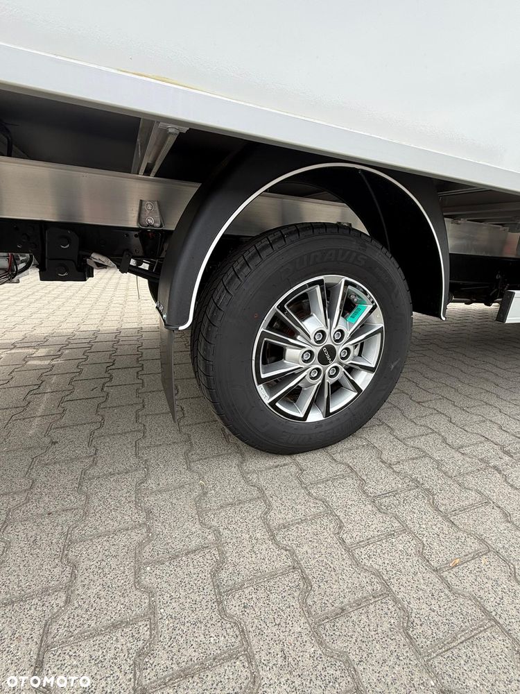 Iveco WYPRZEDAŻ ROKU ! GOTOWIEC OD RĘKI - BOGATE WYPOSAŻENIE DLA KIEROWCY - 21