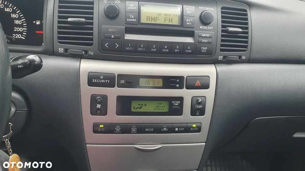 Toyota Corolla 1.6 VVT-i Sol - 13