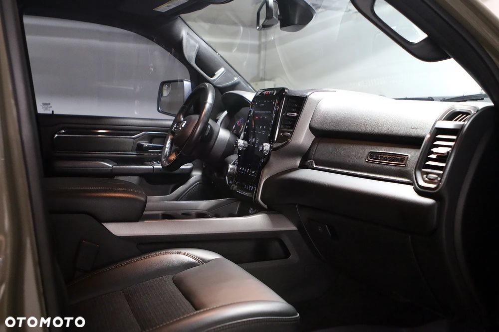 RAM 1500 5.7 Crew Cab Limited - 26