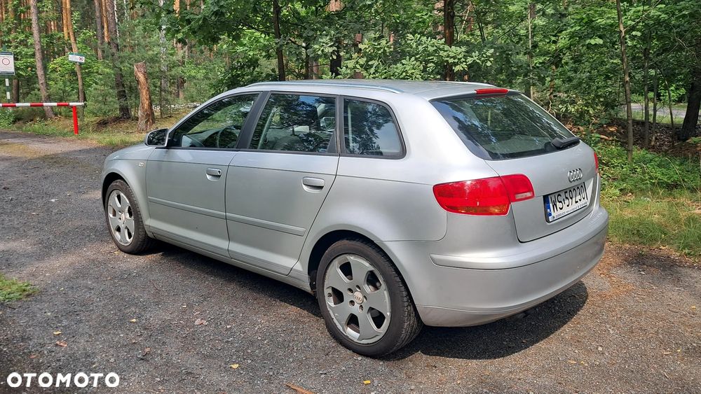 Audi A3 Sportback - 3