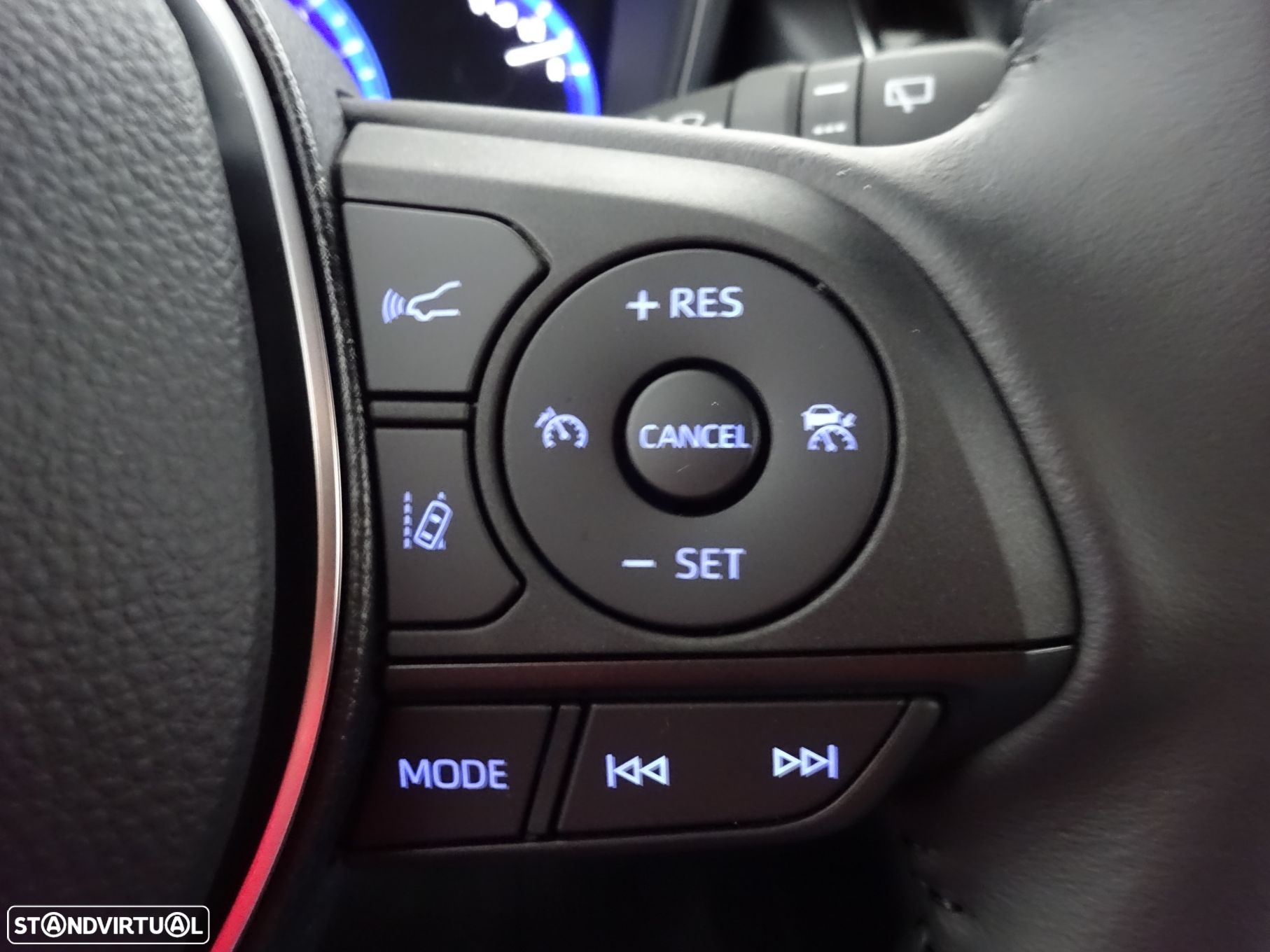 Toyota Corolla 1.8 Hybrid Comfort+P.Sport - 24