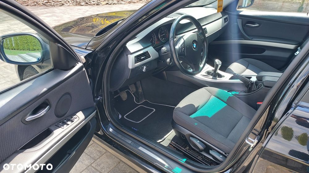 BMW Seria 3 318d DPF Edition Exclusive - 8