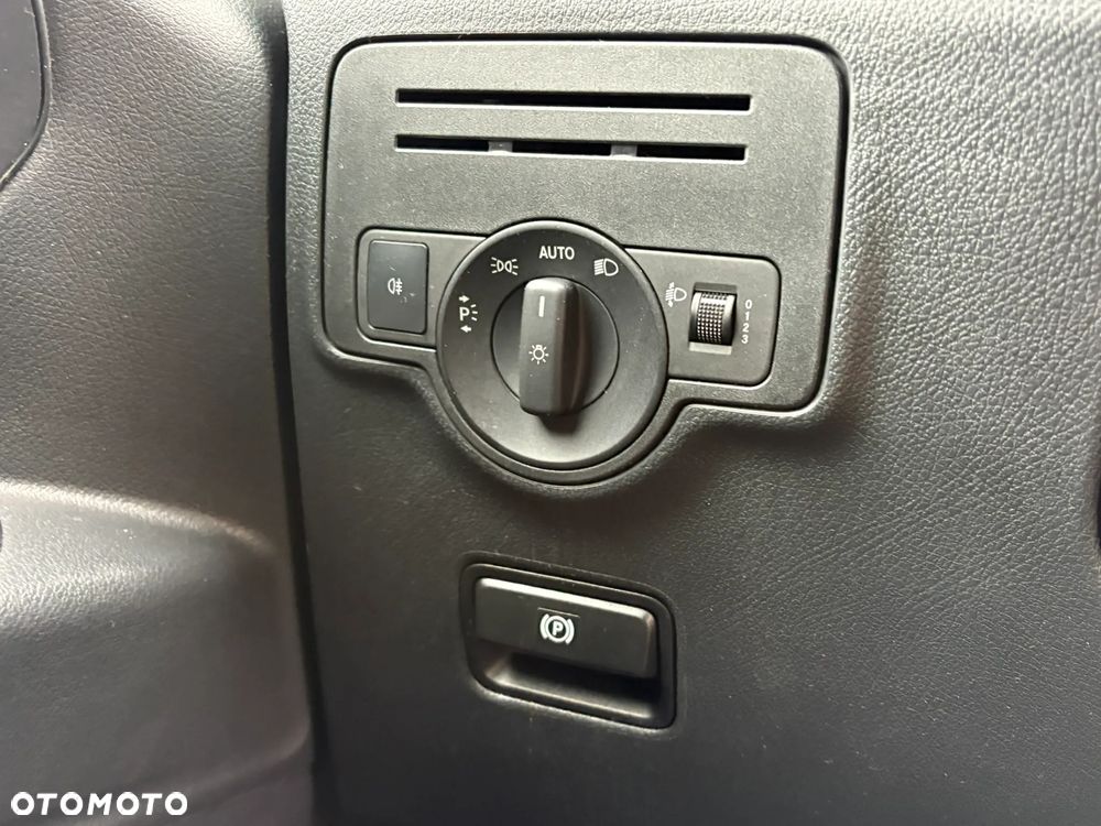 Mercedes-Benz Vito - 15