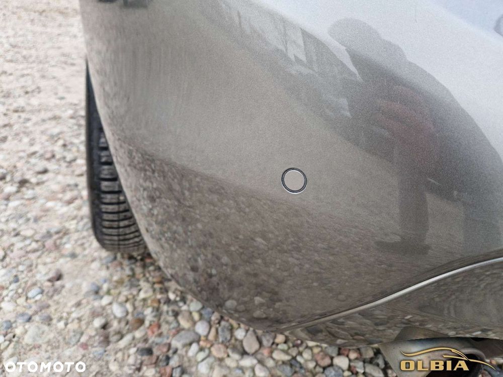 BMW Seria 2 218d Sport Line - 25