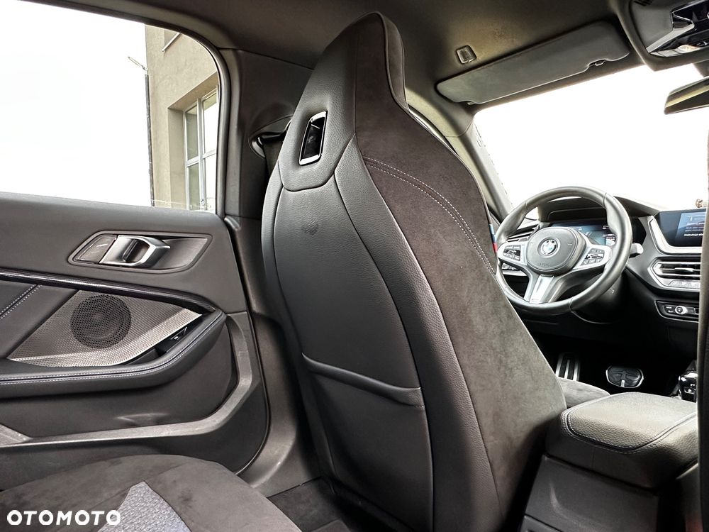 BMW Seria 2 220i GT M Sport sport - 31