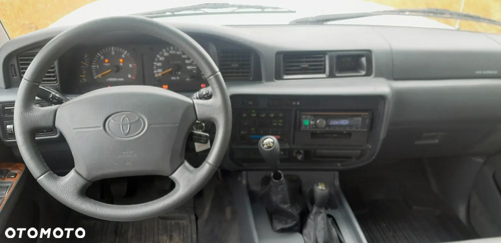 Toyota Land Cruiser HDJ80 - 10