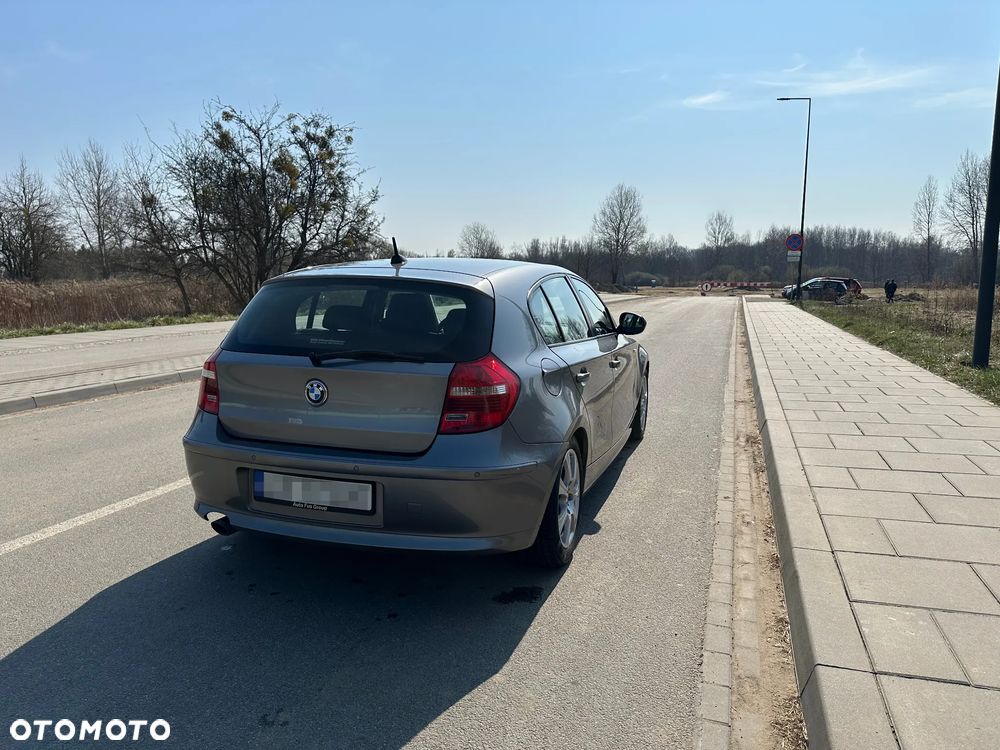 BMW Seria 1 120d DPF - 6